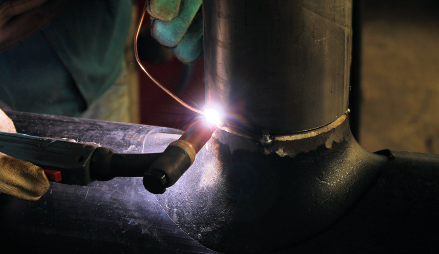 tig-welding-of-metal-plates