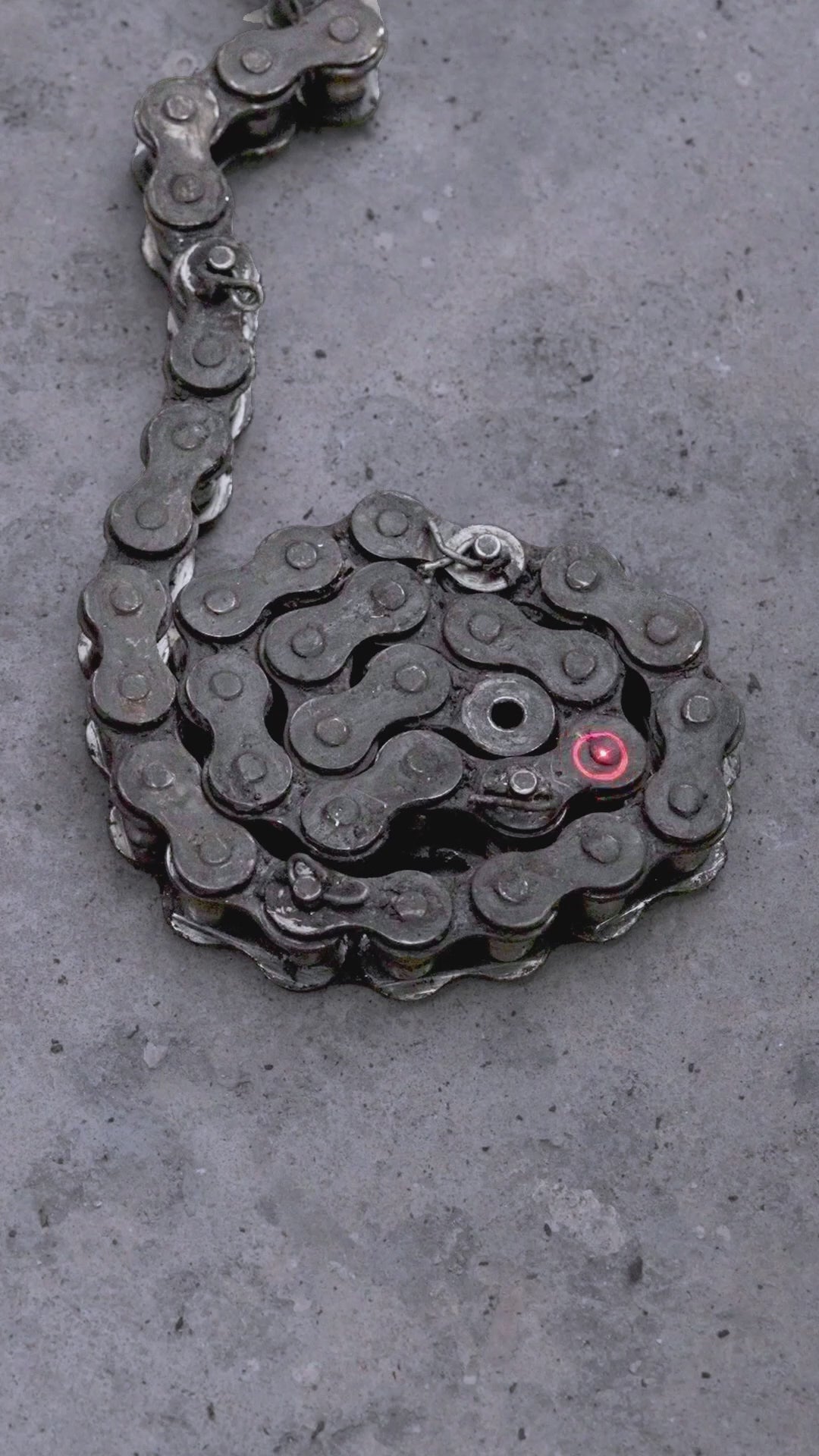 Laser Cleaning for Vehicle Chains